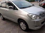 Bán Toyota Innova 2.0 G năm sản xuất 2010, màu bạc chính chủ