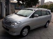 Bán Toyota Innova 2.0 G năm sản xuất 2010, màu bạc chính chủ