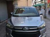 Cần bán xe Toyota Innova E sản xuất năm 2017