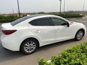 Cần bán Mazda 3 đời 2016, màu trắng