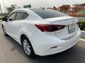 Cần bán Mazda 3 đời 2016, màu trắng