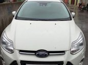 Bán Ford Focus đời 2014, màu trắng chính chủ, 470tr
