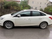 Bán Ford Focus đời 2014, màu trắng chính chủ, 470tr