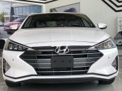 Bán Hyundai Elantra 2020, màu trắng, giá chỉ 555 triệu