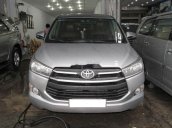 Bán Toyota Innova năm 2017, màu bạc