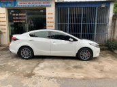 Bán Kia Cerato đời 2017, màu trắng, giá 595tr