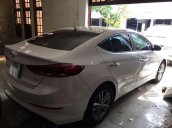 Cần bán lại xe Hyundai Elantra sản xuất 2018, màu trắng, giá 65tr