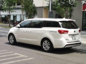 Cần bán lại xe Kia Sedona 2016, màu trắng, 809 triệu