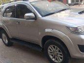 Bán Toyota Fortuner 2.5G đời 2014, màu bạc