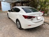 Bán ô tô Mazda 3 1.5 FL năm 2017, màu trắng, giá 592tr