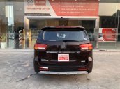 Bán ô tô Kia Sedona năm sản xuất 2016, màu nâu, số tự động, giá 860tr