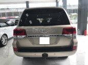 Bán Xe Toyota Land Cruiser VX 4.6V8 sản xuất 2017, đẹp xuất sắc, một chủ từ đầu