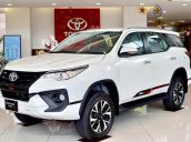 Toyota Fortuner TRD Sportivo 2020 tặng tiền mặt, phụ kiện, bảo hiểm, trả góp từ 300tr VND