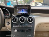 Xe Mercedes GLC 300 cũ màu xanh Cavansite nội thất be chạy lướt cực ít 5000 km giá tốt / 2 tỷ 239 triệu