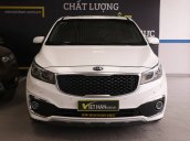 Cần bán Kia Sedona 3.3AT năm sản xuất 2016, màu trắng, giá 826tr