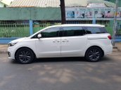 Cần bán lại xe Kia Sedona đời 2016, màu trắng chính chủ