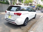 Cần bán lại xe Kia Sedona đời 2016, màu trắng chính chủ