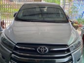 Cần bán xe Toyota Innova đời 2018, màu bạc