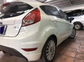 Cần bán lại xe Ford Fiesta 2017, màu trắng