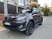 Cần bán lại xe Toyota Fortuner V sản xuất năm 2015, màu đen, giá tốt