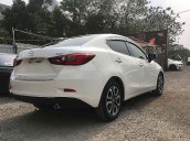 Cần bán gấp Mazda 2 1.5 AT năm sản xuất 2017, màu trắng chính chủ giá cạnh tranh