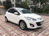 Cần bán xe Mazda 2 sản xuất 2014, màu trắng nhập khẩu giá 375 triệu đồng