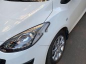 Xe Mazda 2 năm sản xuất 2013, màu trắng còn mới