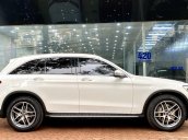 Cần bán xe Mercedes GLC 300 sản xuất năm 2017