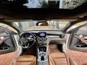 Cần bán xe Mercedes GLC 300 sản xuất năm 2017