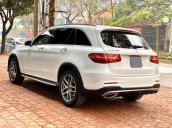 Mercedes GLC300 sx cuối 2017, tên cá nhân, full lịch sử hãng, còn BH chính hãng