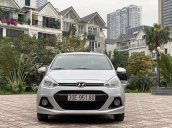 Bán Hyundai Grand i10 1.2 AT đời 2016, màu bạc, nhập khẩu