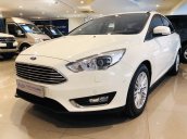 Bán Ford Focus Titanium đời 2018, màu trắng 