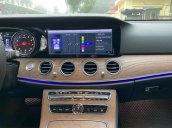 Bán Mercedes E200 xanh cavansite 2019, đi 3900km