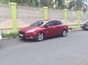 Cần bán xe Ford Focus sản xuất năm 2016, màu đỏ