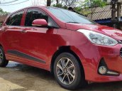 Cần bán Hyundai Grand i10 sản xuất năm 2017, màu đỏ, xe gia đình