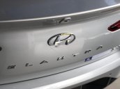 Cần bán Hyundai Elantra đời 2019, 700tr
