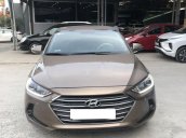 Cần bán xe Hyundai Elantra 2.0AT đời 2016, màu nâu số tự động, 576tr