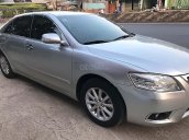 Cần bán Toyota Camry G đời 2010, màu bạc, giá chỉ 520 triệu