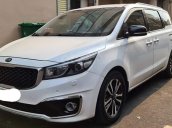 Cần bán xe Kia Sedona sản xuất 2016, màu trắng chính chủ