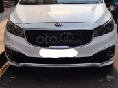 Cần bán xe Kia Sedona sản xuất 2016, màu trắng chính chủ