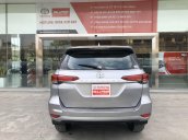 Cần thanh lý Toyota Fortuner 2.4G MT dầu 2017, bạc, đi 97.500km