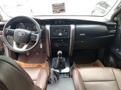 Cần thanh lý Toyota Fortuner 2.4G MT dầu 2017, bạc, đi 97.500km