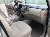 Giá xe Toyota Innova 2.0E MT 2014, bạc, công ty XHĐ đủ, TP. HCM giá rẻ