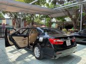 Cần bán xe Toyota Camry 2.0AT 2014 giá tốt