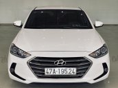 Bán xe Hyundai Elantra năm 2017, màu trắng như mới