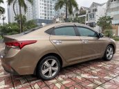 Cần bán Hyundai Accent đời 2018 xe gia đình