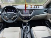 Cần bán Hyundai Accent đời 2018 xe gia đình