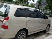 Bán ô tô Toyota Innova E sản xuất 2014 xe gia đình, giá tốt