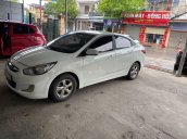 Bán Hyundai Accent đời 2011, màu trắng, nhập khẩu nguyên chiếc xe gia đình, 345tr