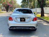 Cần bán lại xe Mercedes C300 AMG sản xuất năm 2018, màu bạc